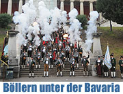 Anlässlich der Siegerehrung des Oktoberfest-Landesschießens schiessen die Böllerschützen am 05.10.2014 großen Salut auf den Stufen zur Bavaria (©Foto: Martin Schmitz)